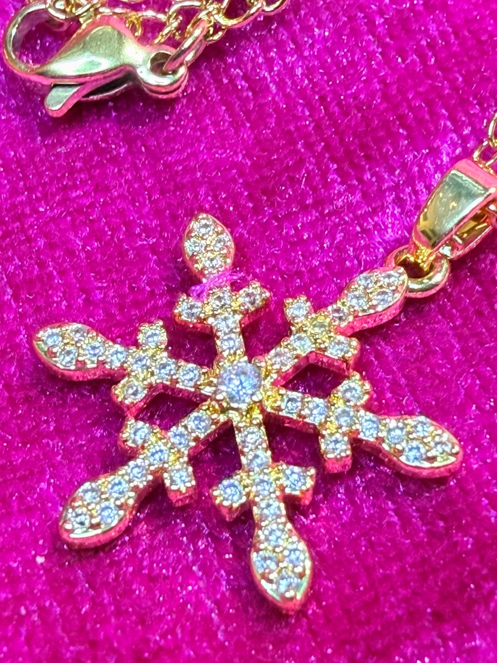 Gold Snowflake Pendant Necklace with Pave’ Shimmer - Women Jewelry